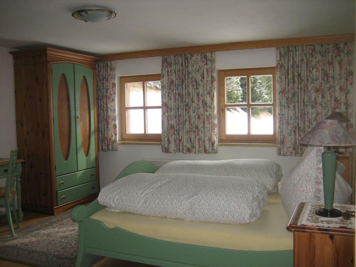 Ferienhaus Ebnerle ハイリゲンブルート エクステリア 写真